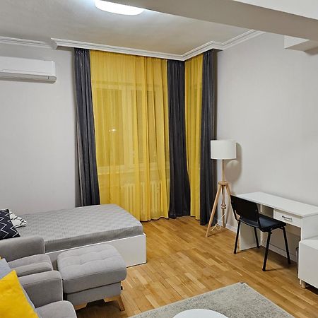 Spacious Aristocratic Apt. With A Colourful View 索菲亞 外观 照片