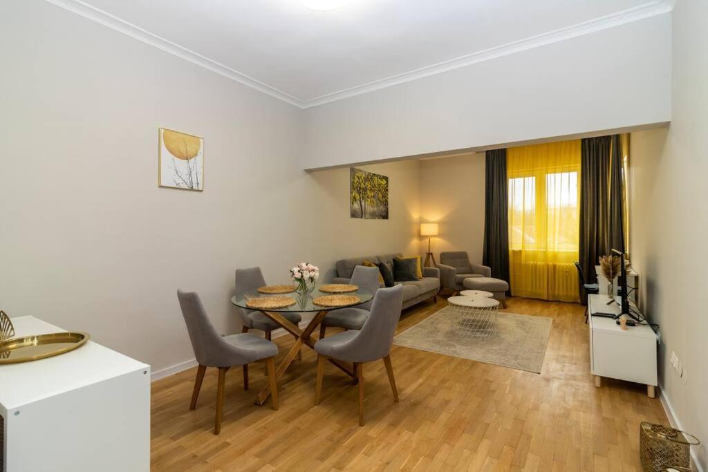 Spacious Aristocratic Apt. With A Colourful View 索菲亞 外观 照片
